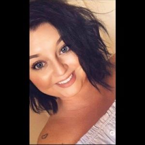 Meet your Posher, Brittney